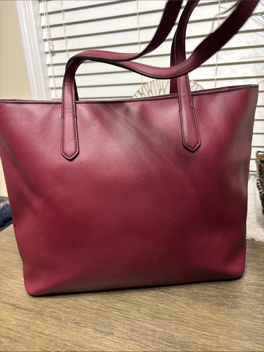 Kate Spade Tote in burgundy